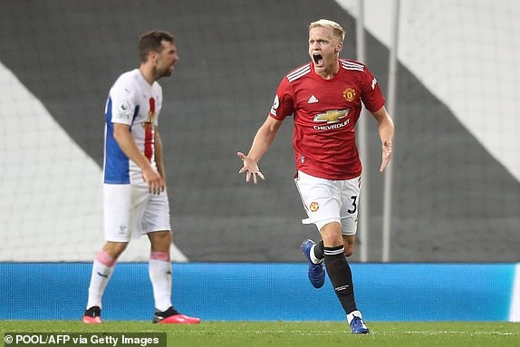 Bom tấn Van de Beek "khai hỏa", MU thất thủ 1-3 trước Crystal Palace ngay trên sân nhà